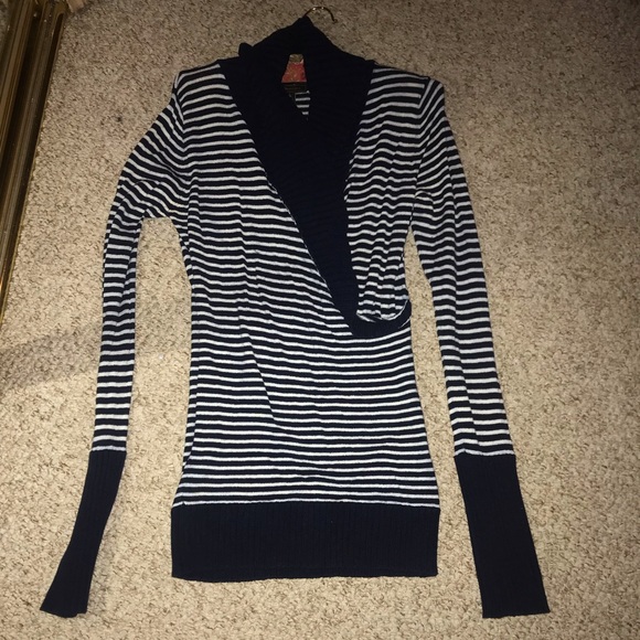 BCBGMaxAzria Sweaters - BCBG navy blue sweater
